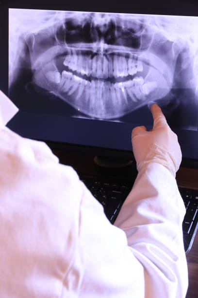 Best Cracked Tooth Emergency Dentist  in Niles, OH